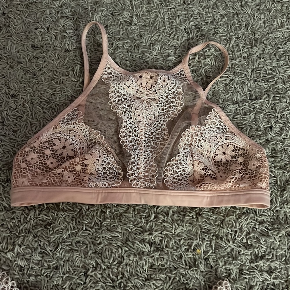 Victoria’s Secret Matching Set - Picture 3 of 6